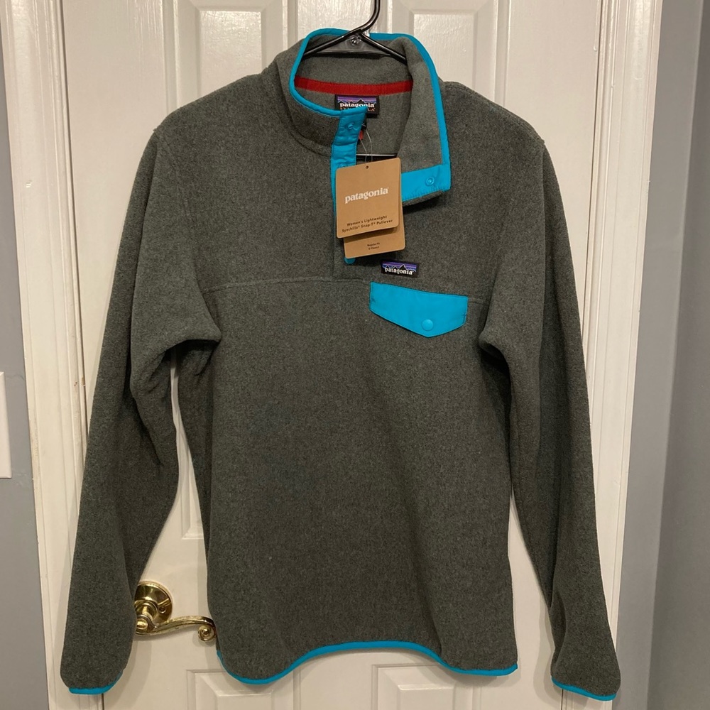 NWT Women’s Patagonia Synchilla Snap-T Pullover - Size M, Nickel w/ Epic Blue